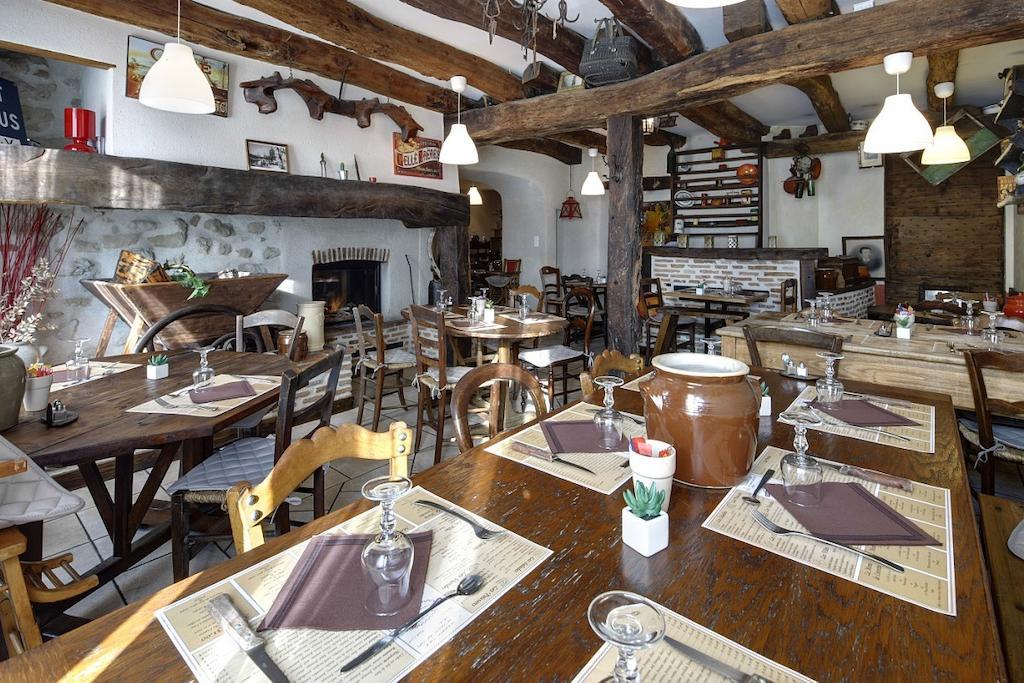 Hotel Restaurant Chez Pito Busque ภายนอก รูปภาพ