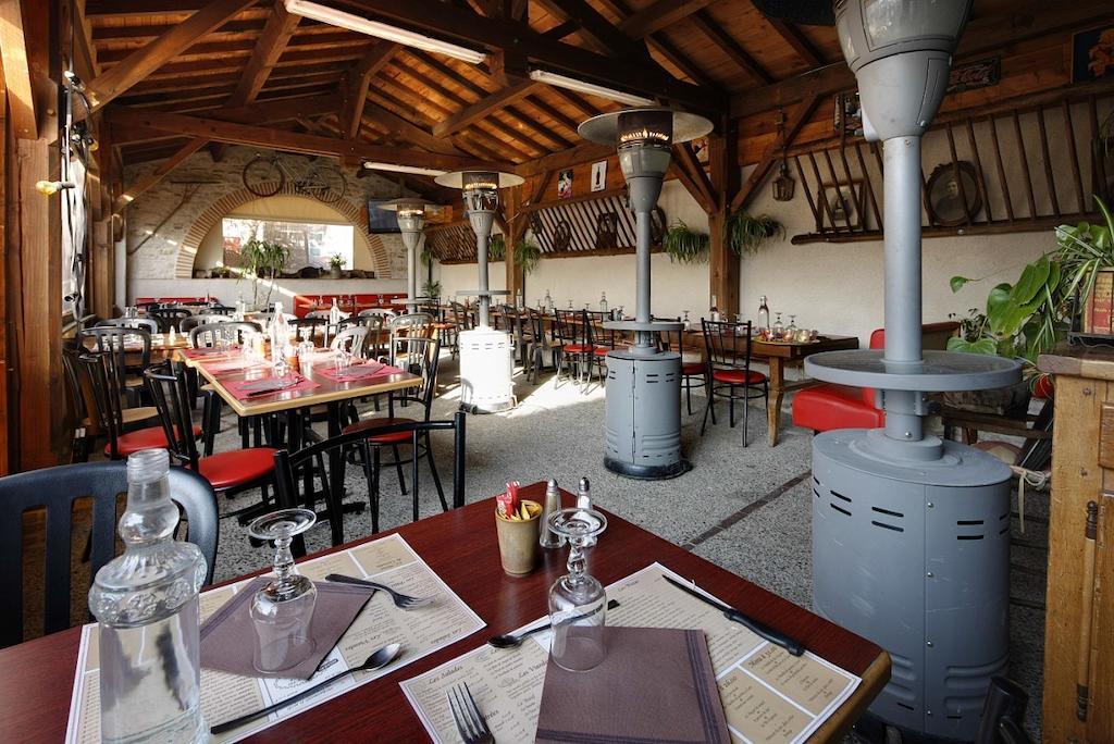 Hotel Restaurant Chez Pito Busque ภายนอก รูปภาพ